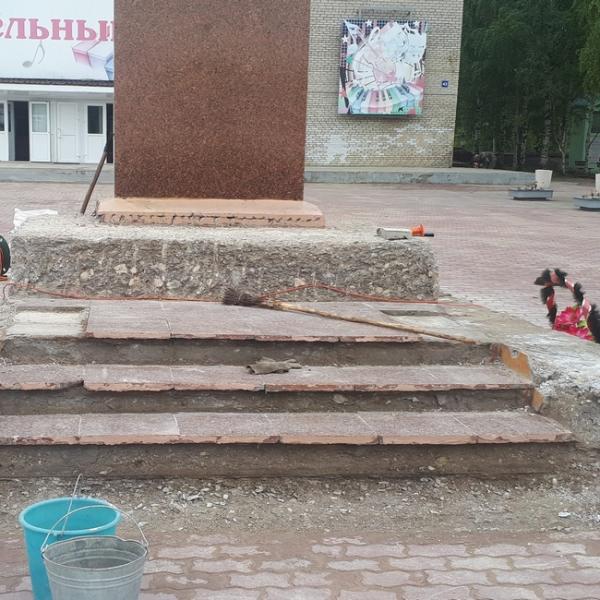 Памятник Ульянову (Ленину) до реставрации